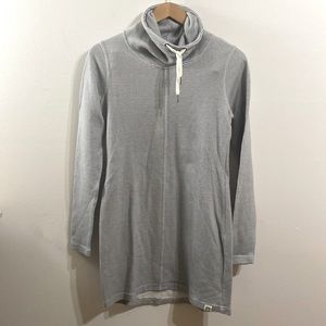 Avalanche women’s long turtleneck sweater. Small size. W16.5 L32, 100% cotton.